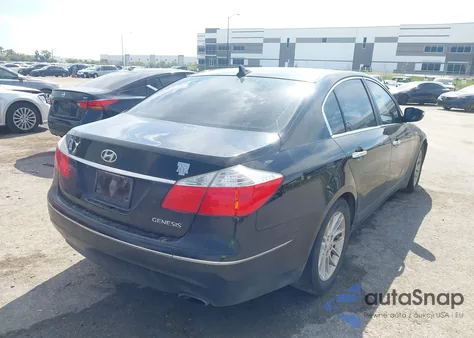 2011 Hyundai Genesis 3.8 z USA, uszkodzony, nr VIN KMHGC4DE6BU117821